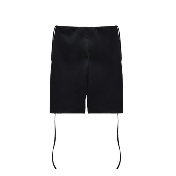 Zara black ruched bike shorts with front ties
NWT - Picture 2 of 4